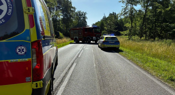 Poważne utrudnienia na DW152 między Reskiem a Starogardem. Najpierw wypadek, potem zablokowana autocysterna z gazem. Droga pozostanie zablokowana